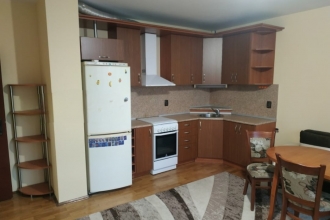 Тристаен апартамент под наем в началото на кв.Бузлуджа