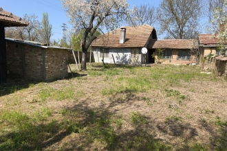 A house for sale in the village of Stambolovo
