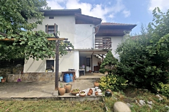 A lovely 4-bedroom house located just 15km away from Dryanovo in the village of Slaveykovo